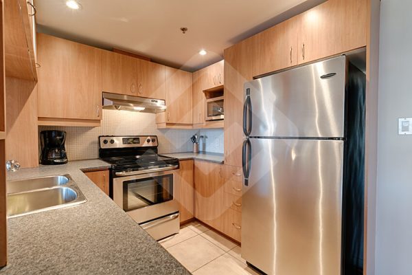 Condo for Rent kitchen in Le Sud Ouest Montréal short term furnished rental in montreal