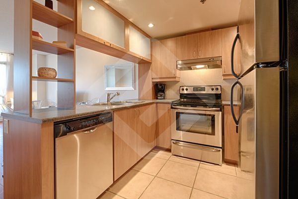 Condo for Rent kitchen in Le Sud Ouest Montréal short term furnished rental in montreal