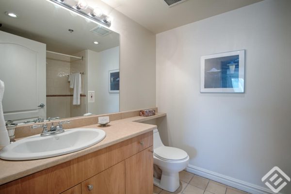 Fully Furnished Condo main-bathroom for Rent in Montreal fully furnished apartments in montreal