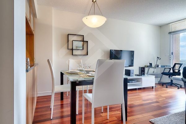 dining area of living room of temporary accommodations in montreal living room of temporary accommodations in montreal