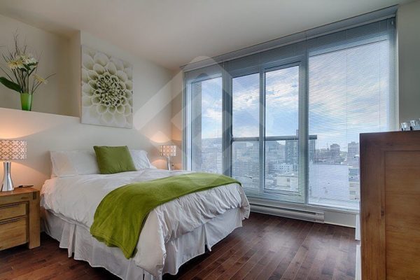 studio apartment downtown bedroom sideview in montreal for rent